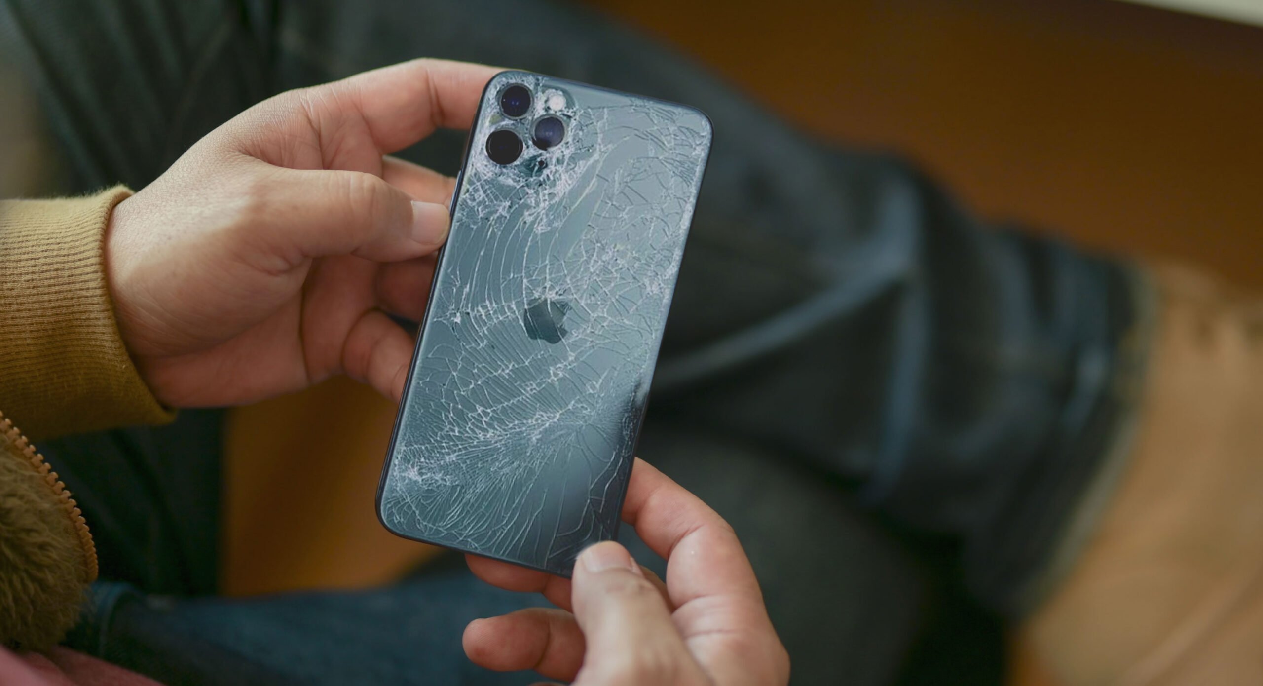 Réparer l'écran de son iPhone 12 Pro Max coûtera 361€ (251€ pour l